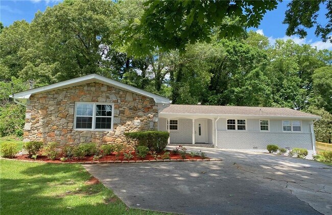 Building Photo - 2251 S Hairston Rd