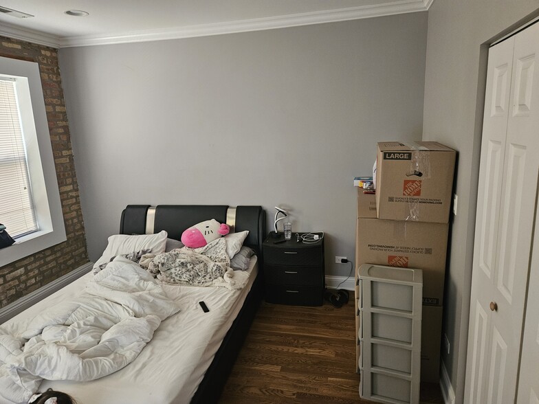 Master Bedroom - 6503 N Mozart St