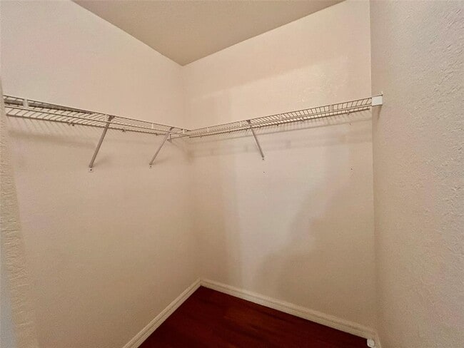 Building Photo - 25145 Mercedes Dr