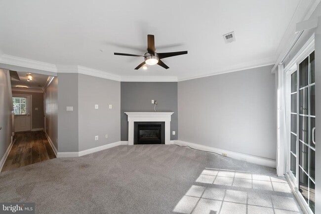 Building Photo - 18613 Village Fountain Dr