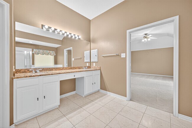 Building Photo - 19419 Arbor Pines Ln