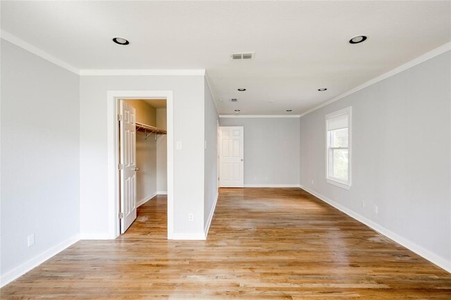 Building Photo - 8314 Polar Dr