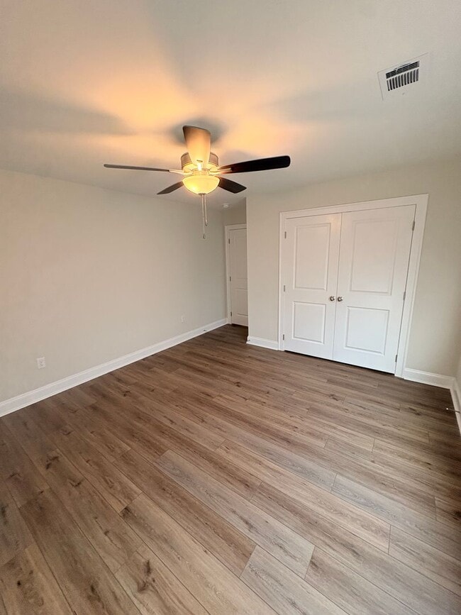 Building Photo - 110 Alva Ct