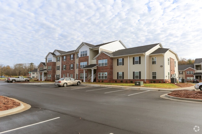 Primary Photo - Highland Park Apartments