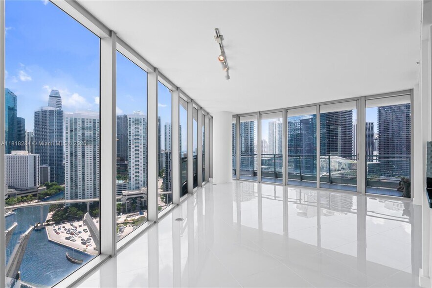 Building Photo - 1300 S Miami Ave