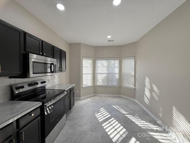 Building Photo - 11220 Suunto Ln