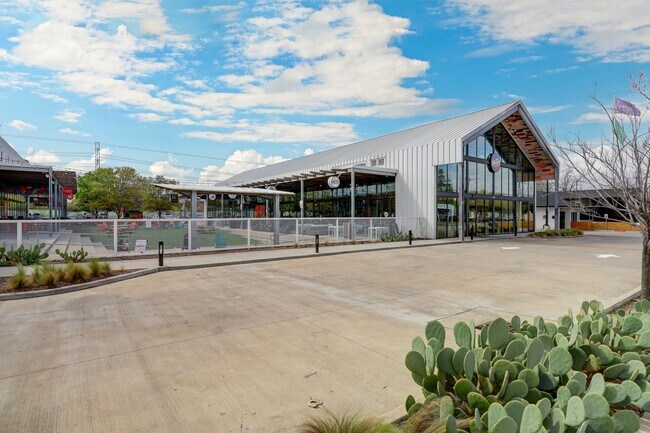 Building Photo - 4026 Delta Rose St