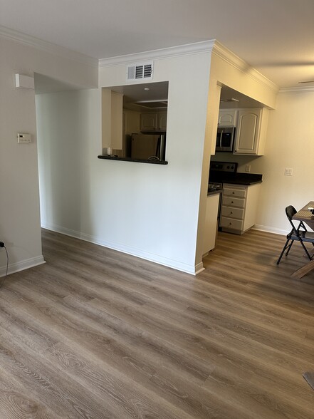Building Photo - 12067 Alta Carmel Ct