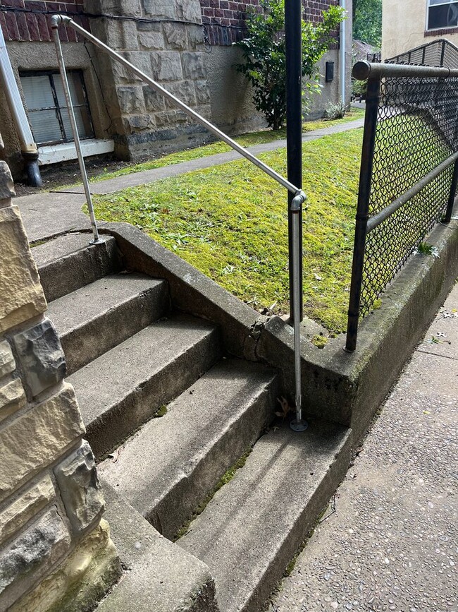 Building Photo - 112 Shepherd Ave