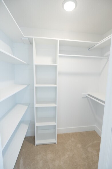 Building Photo - 154 S Quivira Ln
