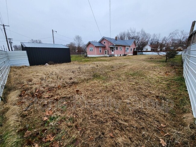 Building Photo - 1319 S 4th St