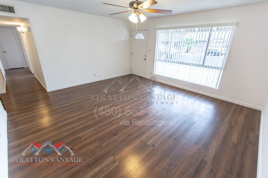 Building Photo - 2602 W Columbine Dr