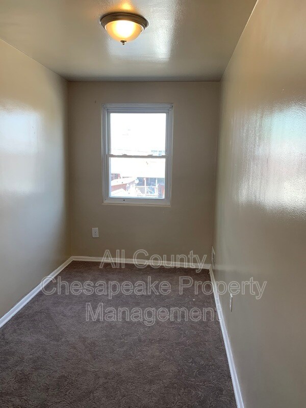 Building Photo - 4005 St Monica Dr