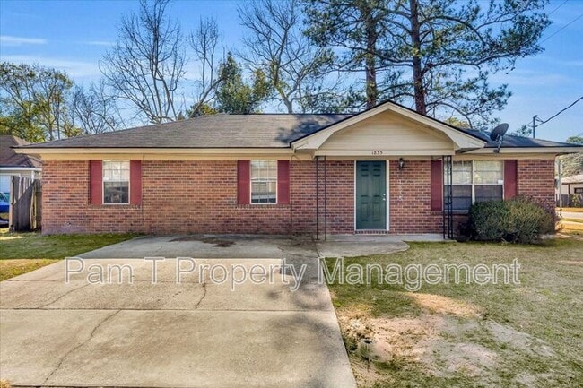 Building Photo - 1835 Upson St