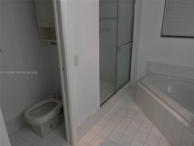 Building Photo - 9414 SW 164th Ct