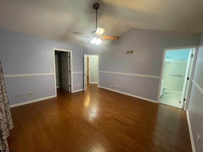 Building Photo - 76 Canterbury Trail