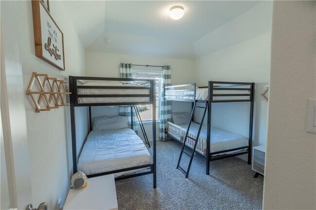 Building Photo - 104 Cascia Cir