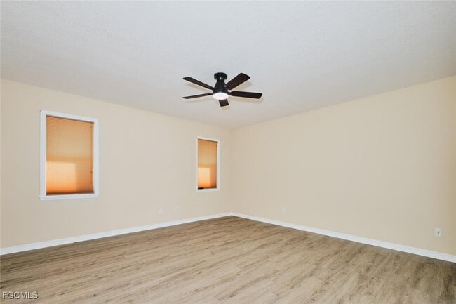 Building Photo - 132 SE 19th Terrace