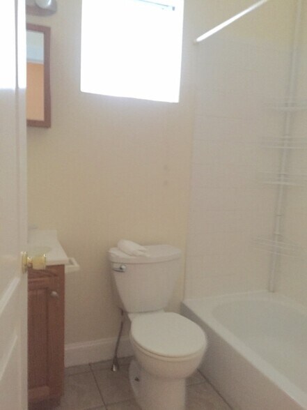 Building Photo - 763 Merrimack St