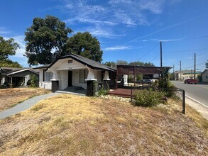 Building Photo - 1245 Kayton Avenue