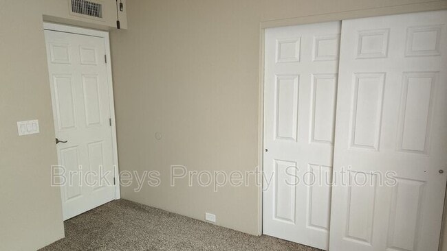 Building Photo - 4820 E Winston Dr