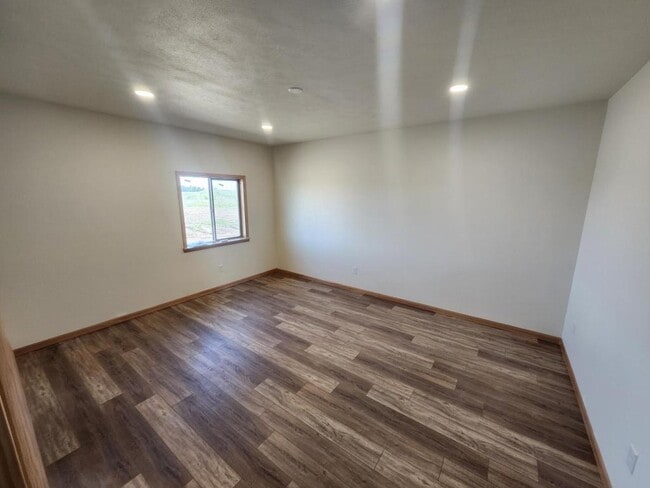 Building Photo - 23802 W McFarlane Rd