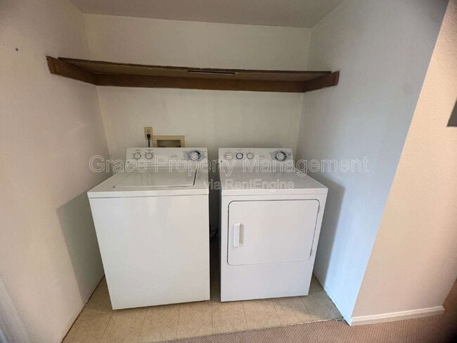 Building Photo - 226 Wright St