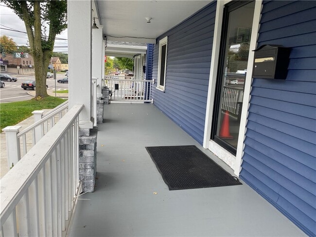 Building Photo - 233 W Commercial St