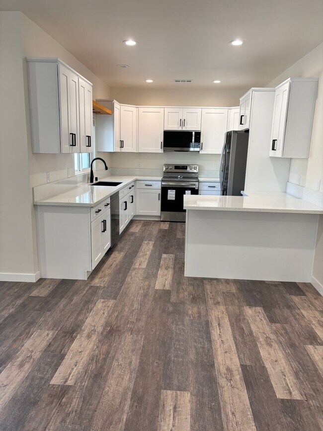 Building Photo - NEW CONSTRUCTION! 3 BED/2 BATH RESIDENCE A...