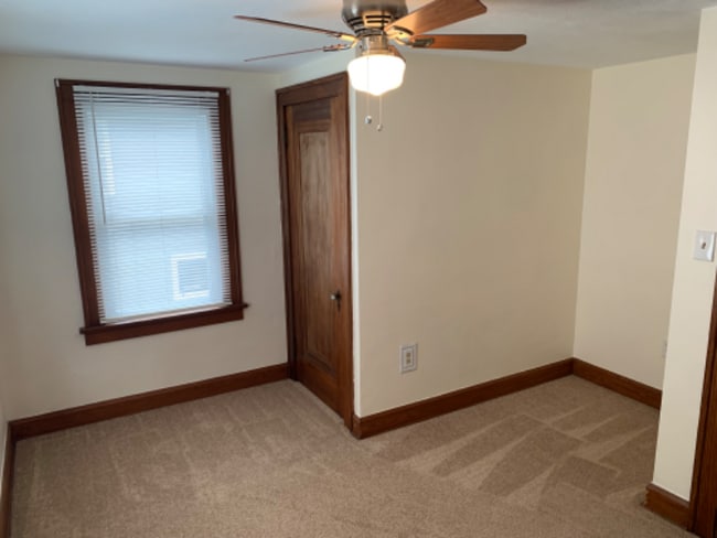 Building Photo - 326 N Bentley Ave