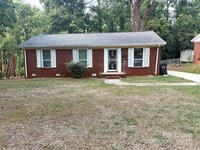Building Photo - 3900 Crestridge Dr