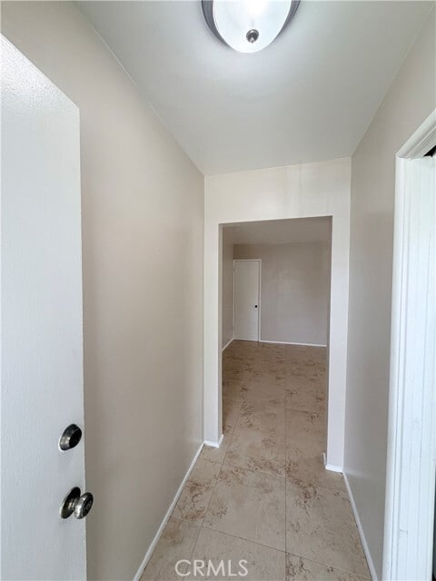 Building Photo - 313 N Beverly Ct