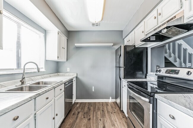 Building Photo - 4749 Chevy Pl