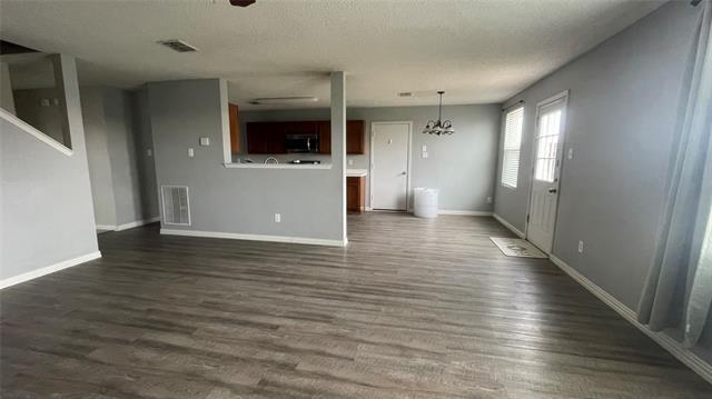 Building Photo - 2900 Sheridan Ln