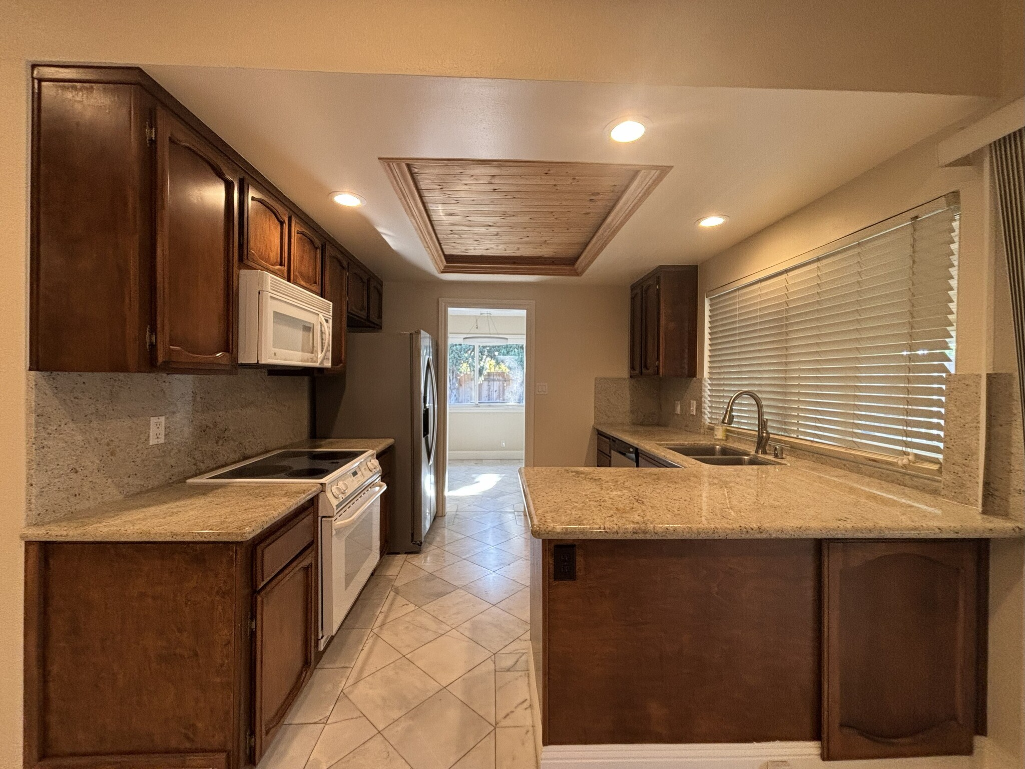 Building Photo - 6723 Altiplano Way