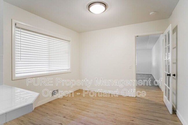 Building Photo - 3520 SW Coronado St