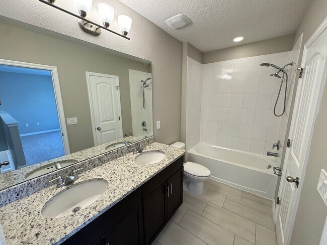 Building Photo - GORGEOUS 3 Bd/2.5 Ba in Winter Garden!!