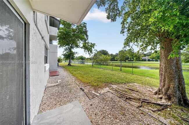 Building Photo - 7195 NW 179th St