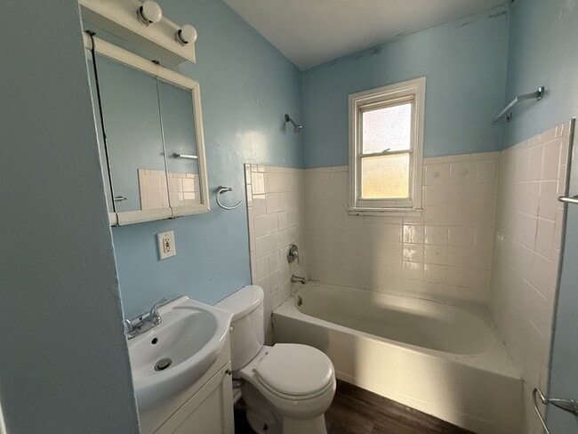 Building Photo - 3718 Charloe Ct