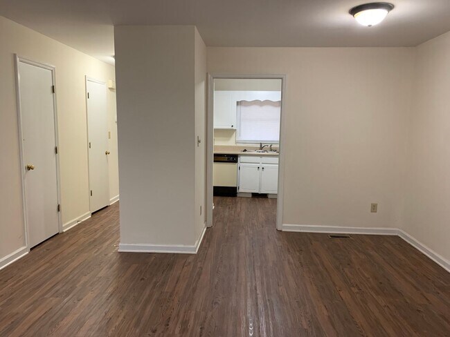 Building Photo - 7601