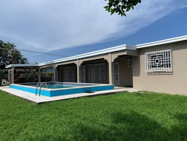 Building Photo - 1820 SW 98th Ct