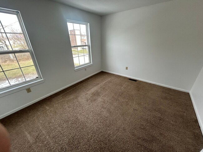 Building Photo - 631 Hope St