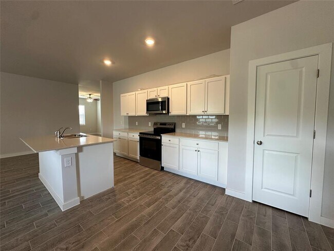 Building Photo - 17971 Lantana Loop