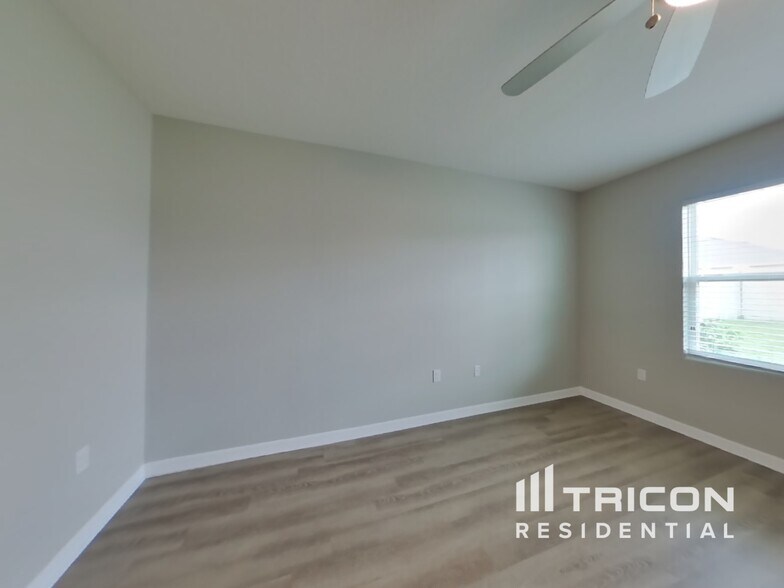Building Photo - 340 Spruce Pine Dr