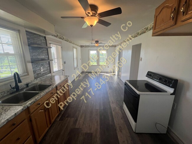 Building Photo - 2 BR, 1 Bath Home in Eastern School District