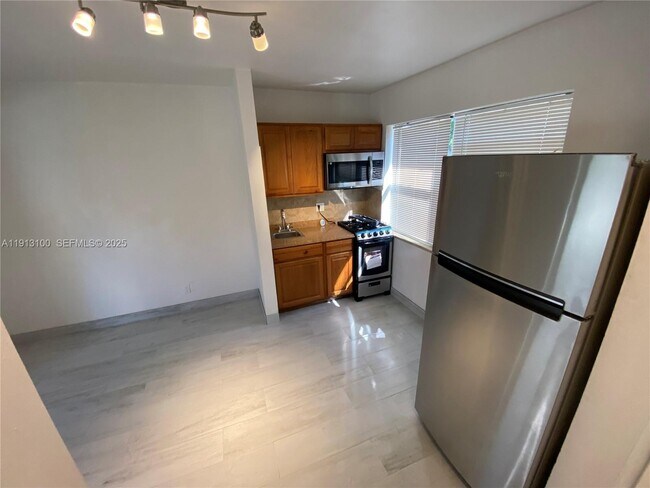 Building Photo - 1723 Liberty St