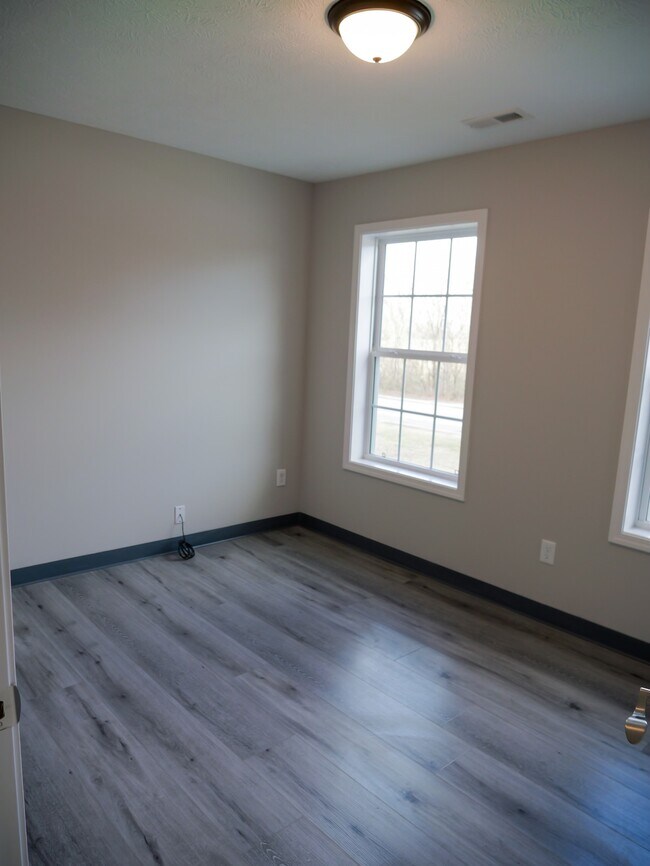 Building Photo - 407 Sims Ave