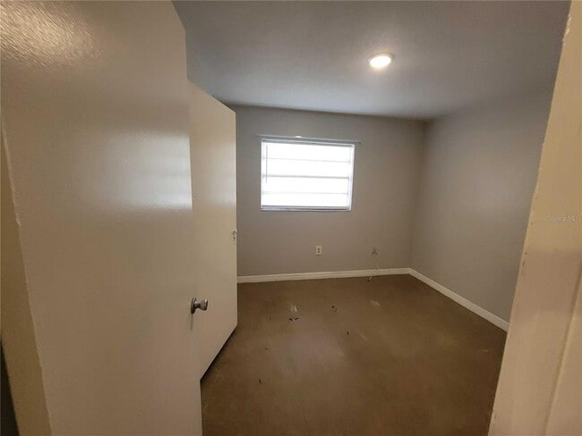 Building Photo - 402 Peters St