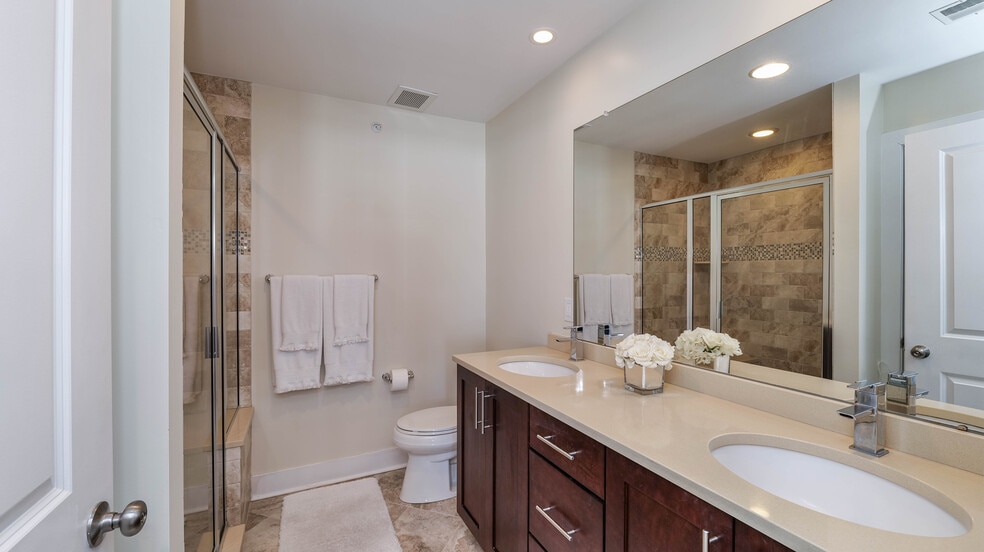 Building Photo - 210 N Madison Ave