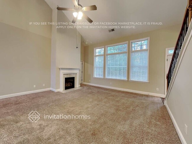 Building Photo - 490 Roland Manor Dr